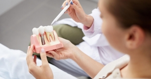 consejos cuidados implantes dentales